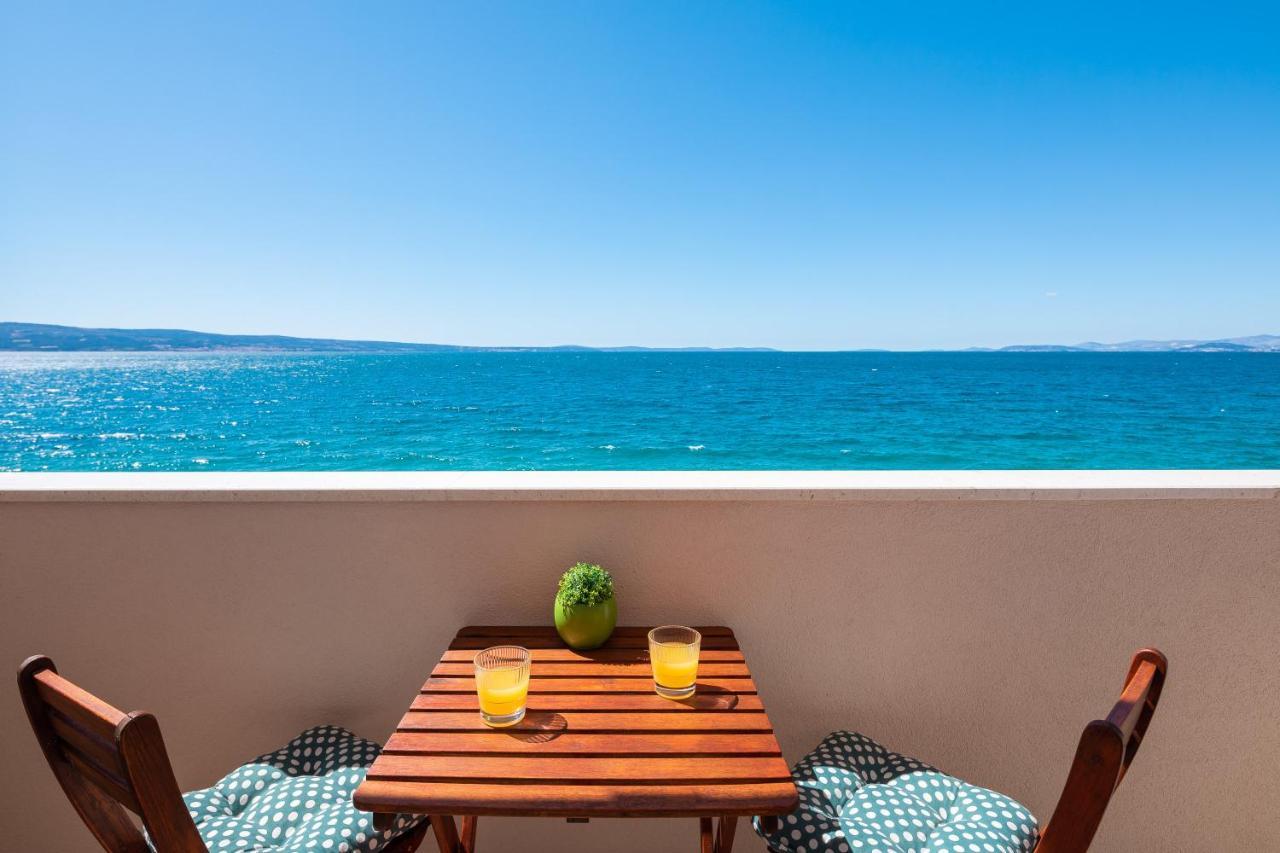 Blue Lagoon Beach Apartments Dugi Rat Ngoại thất bức ảnh